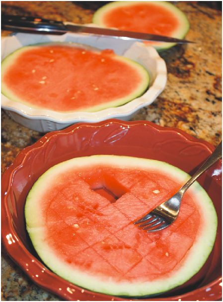 Mom Solution | Pie Plate Watermelon Dish