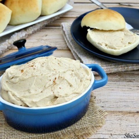 So easy and SO delicious, this Copycat Texas Roadhouse Honey Butter recipe is a must have for the holidays!