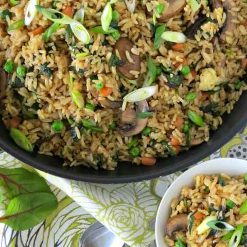Dinner doesn't have to be a struggle! My Easy Vegetable Fried Rice Recipe is not only quick and yummy, but a healthy dinner option as well!