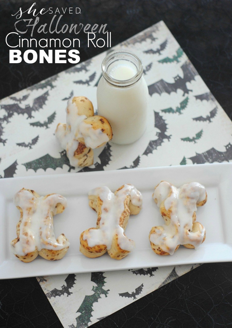 This fun Halloween Cinnamon Roll recipe is easy and quick and a wonderful way to serve up a spooky halloween breakfast! 