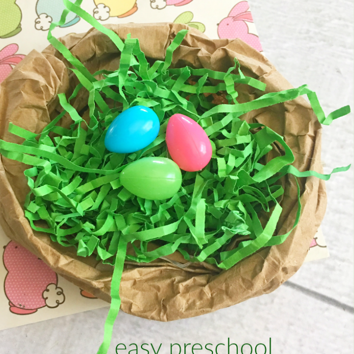 This EASY Easter Nest Craft is perfect for preschool or sunday school and so much fun for little hands!