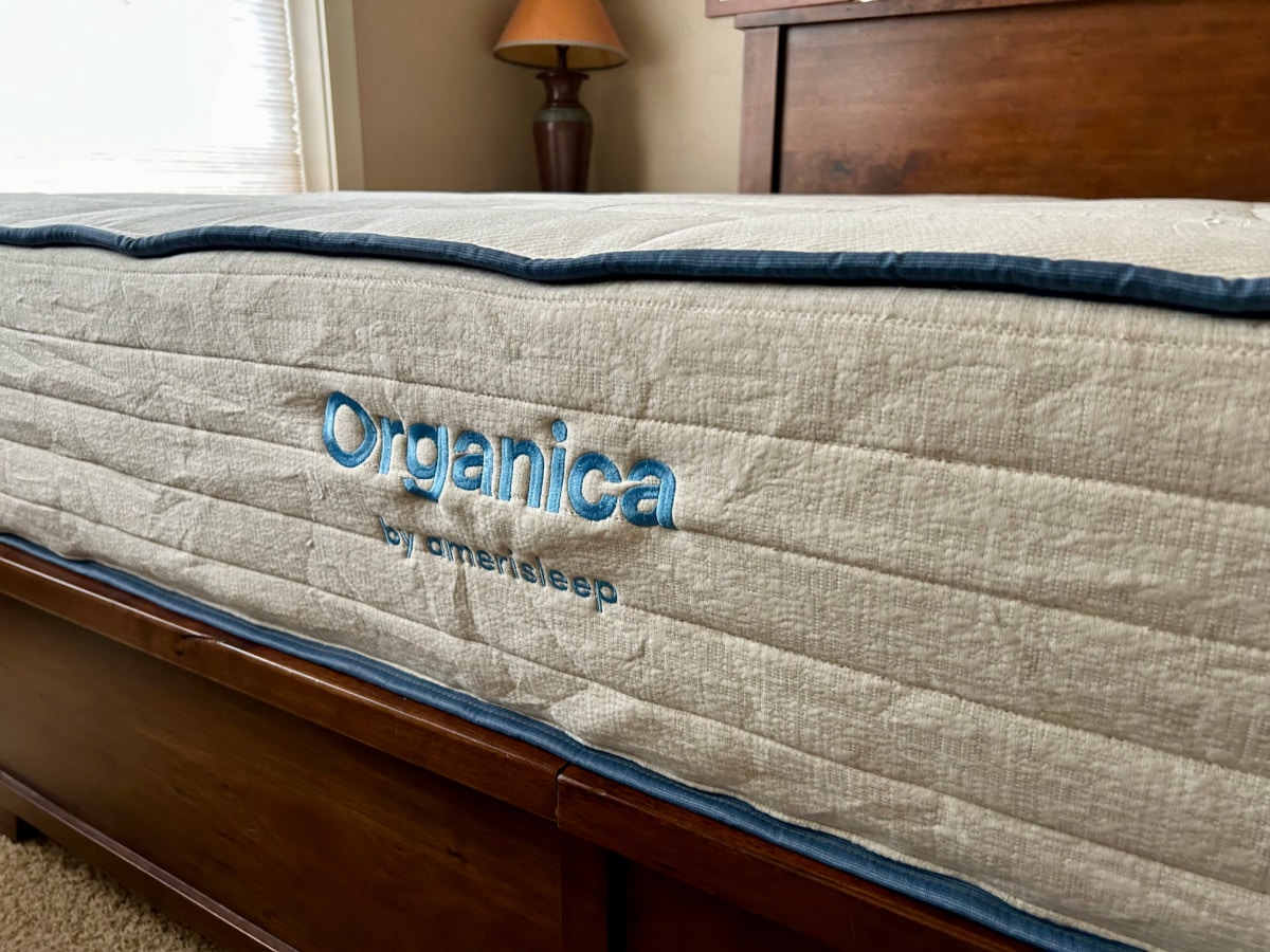 Organica Mattress by Amerisleep