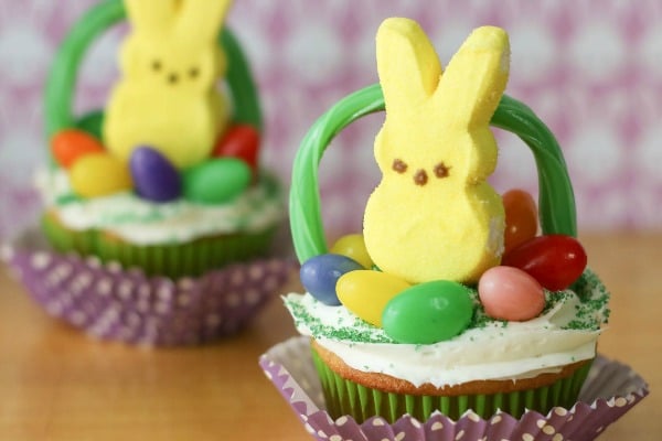 Easy Easter Basket Cupcakes with Peeps