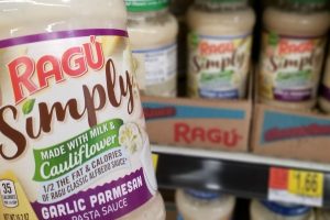 Dinner Made EASY with NEW RAGÚ Simply Creamy Sauces (+ Ragu Coupon!)