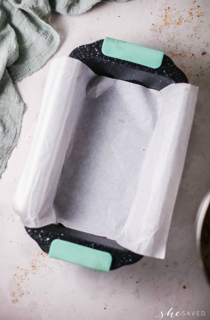 Lining Bread Pan with Parchment Paper before Baking