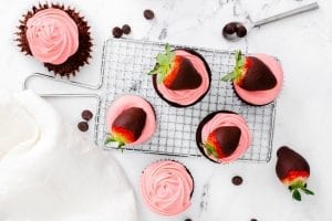 Chocolate Covered Strawberry Cupcakes for Your Valentine!