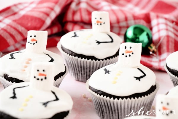 Easy Melted Snowman Cupcakes
