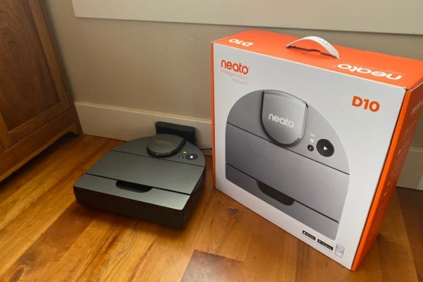 Neato D10 Intelligent Robot Vacuum Review